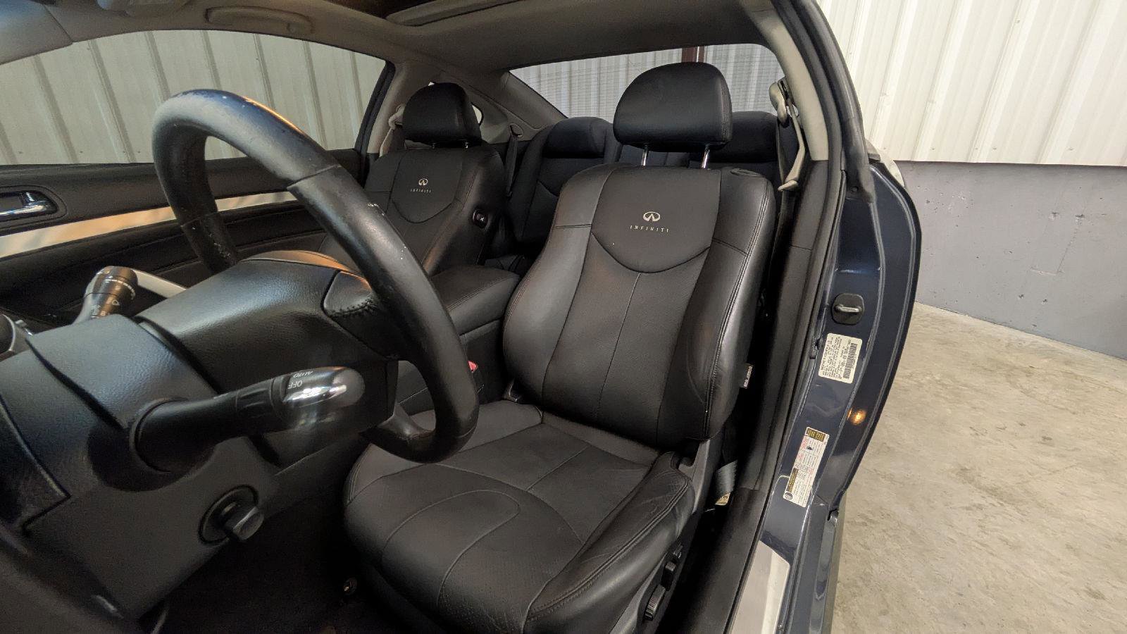 Used 2014 INFINITI Q60 Journey w/ Premium Package RWD image 3