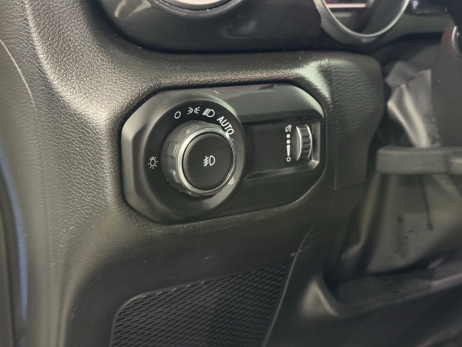 Certified 2023 Jeep Wrangler Unlimited Sahara image 18