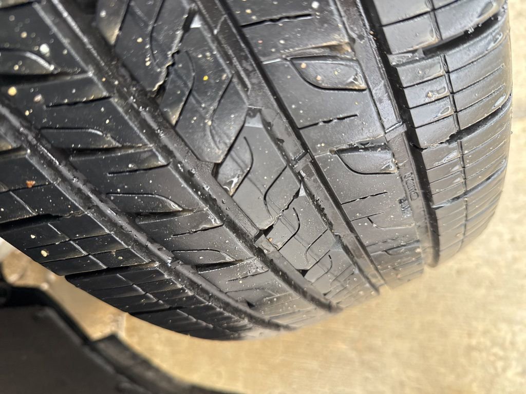 Used 2023 Ford Explorer XLT image 35