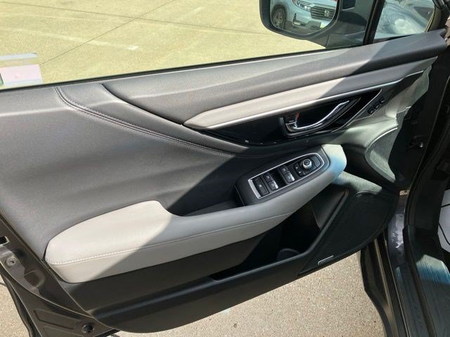 Used 2022 Subaru Outback Limited AWD/4WD image 10