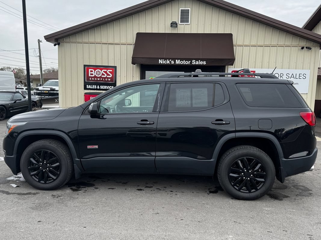 Used 2017 GMC Acadia SLE w/ Driver Alert Package I AWD/4WD image 2