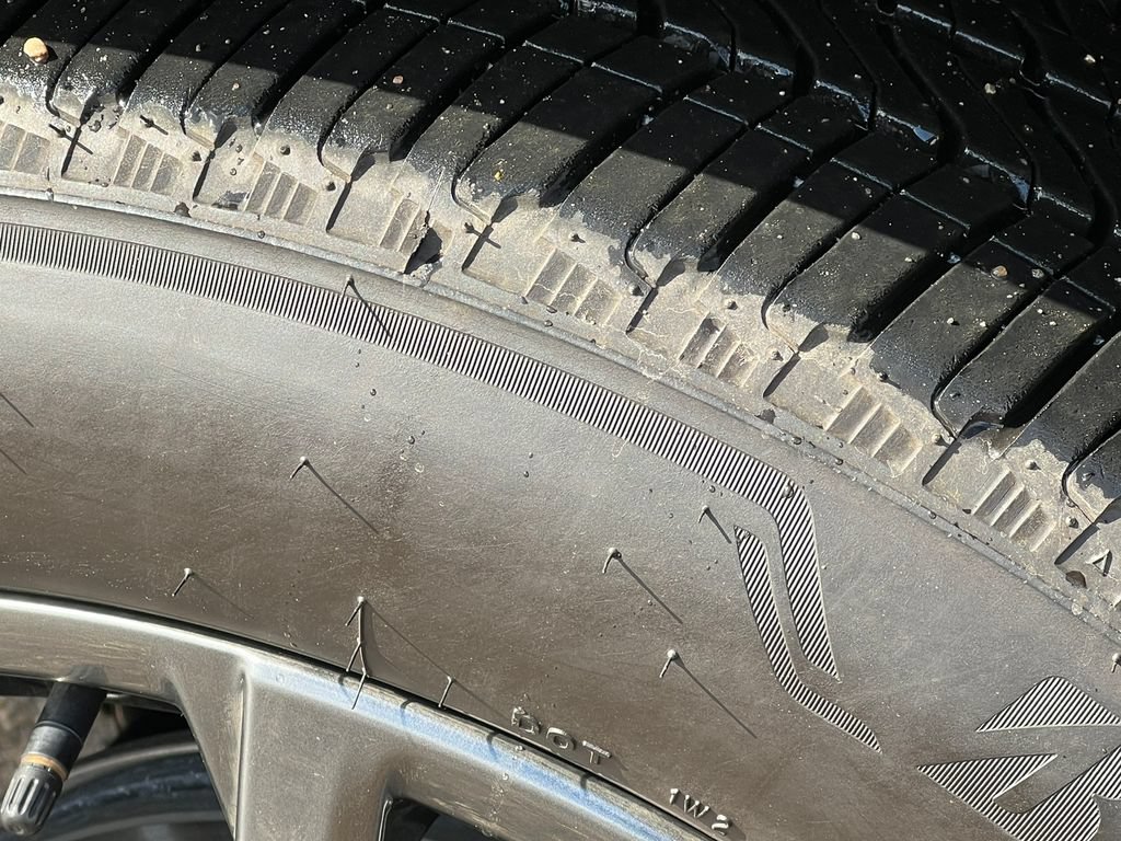 Certified 2025 Cadillac Escalade Sport Platinum w/ LPO, Floor Liner Package AWD/4WD image 12