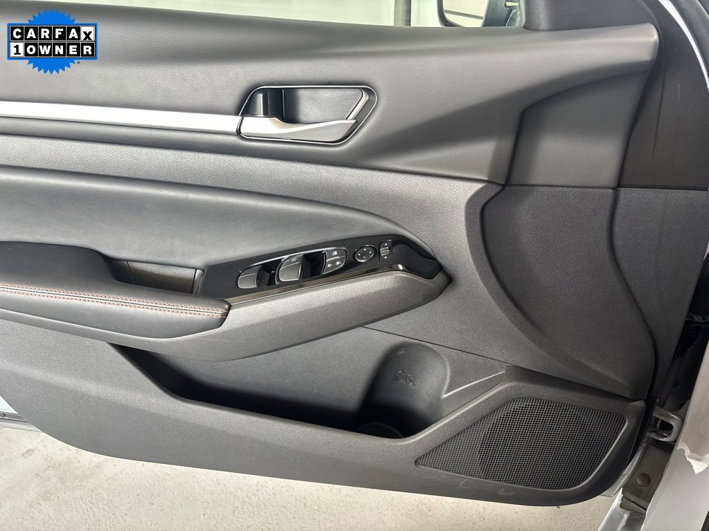 Used 2024 Nissan Altima 2.5 SR image 12