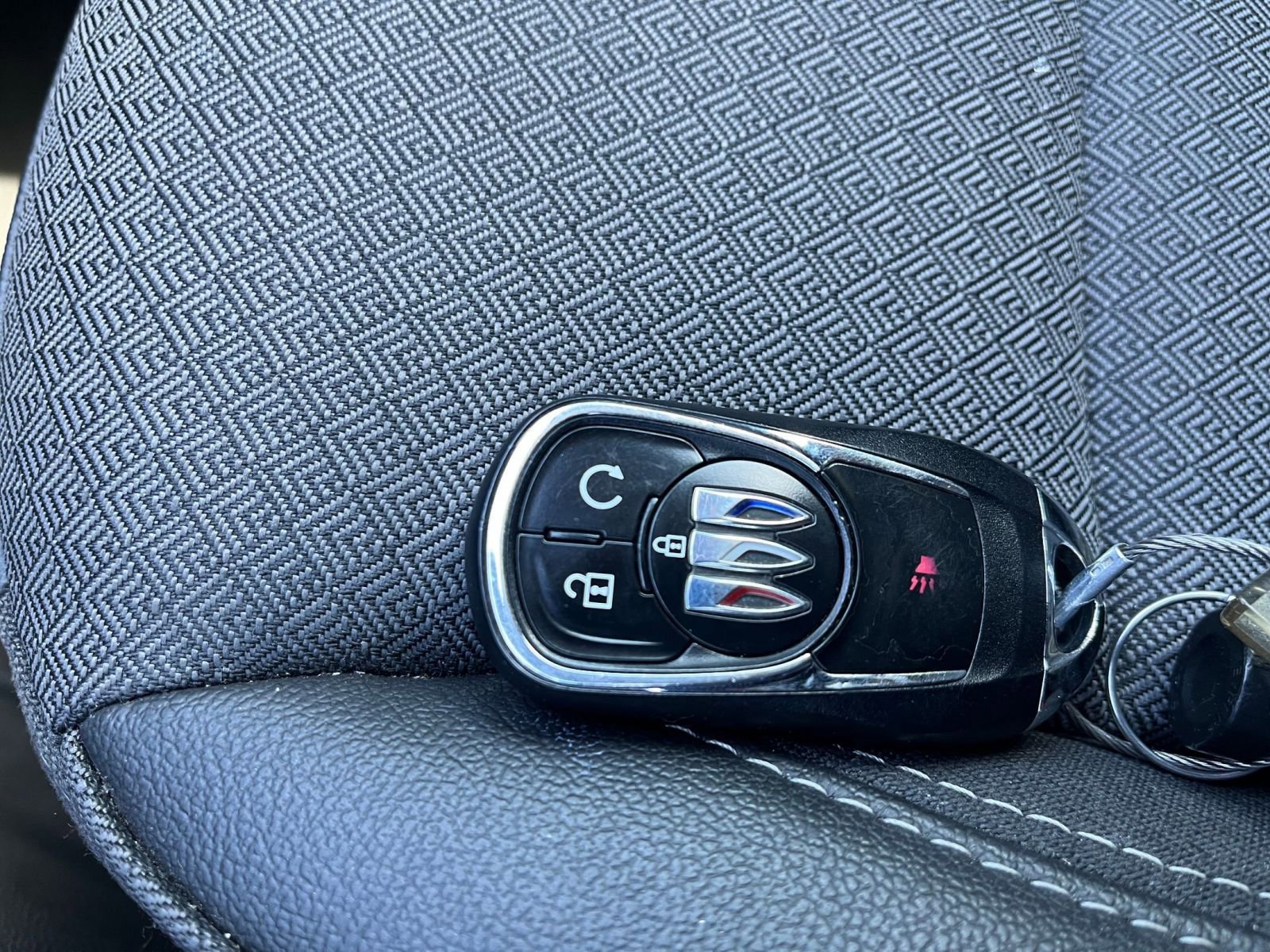 Used 2025 Buick Encore GX Preferred FWD image 21