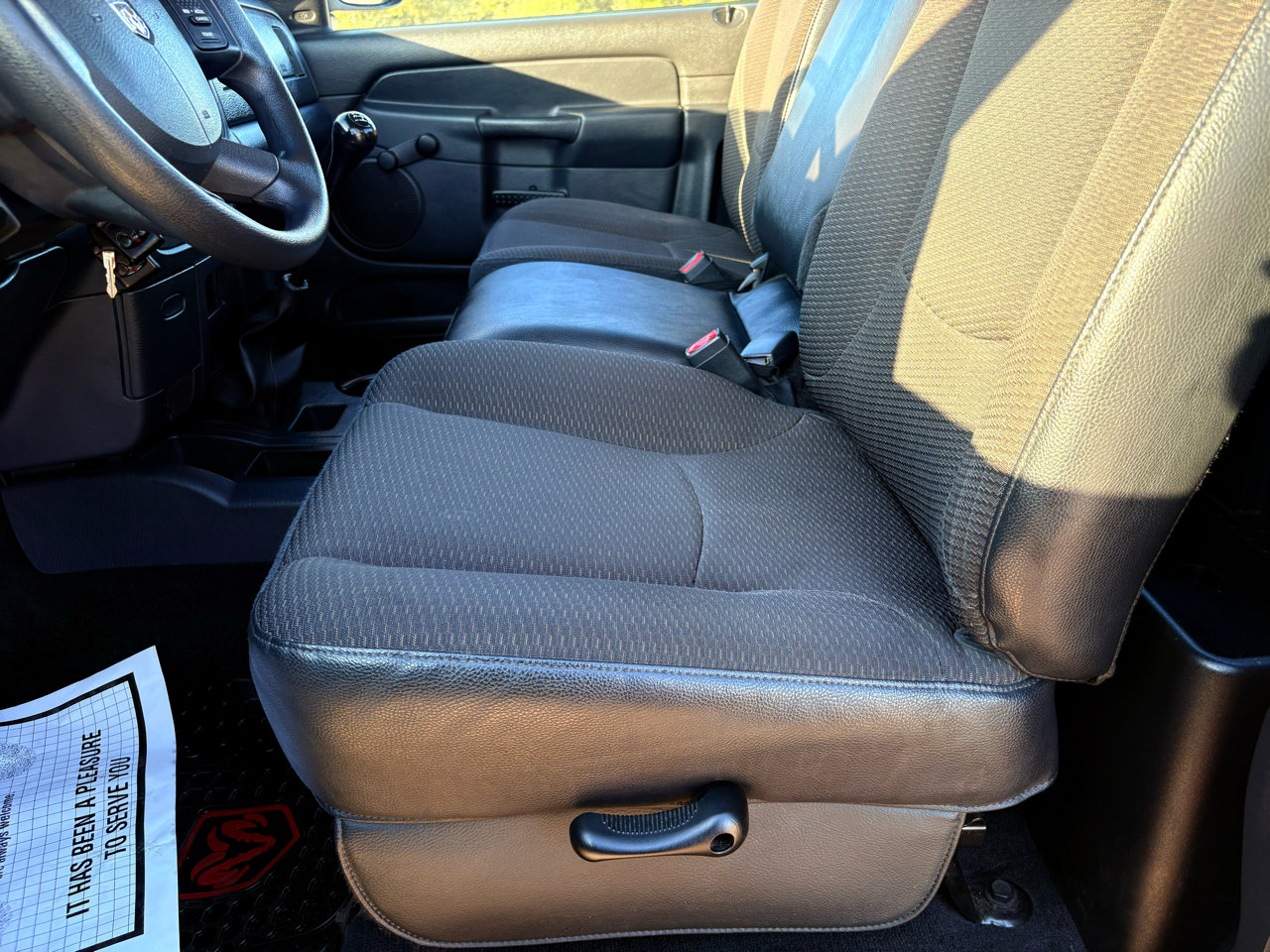 Used 2004 Dodge Ram 1500 Truck ST w/ ST Value Group image 39