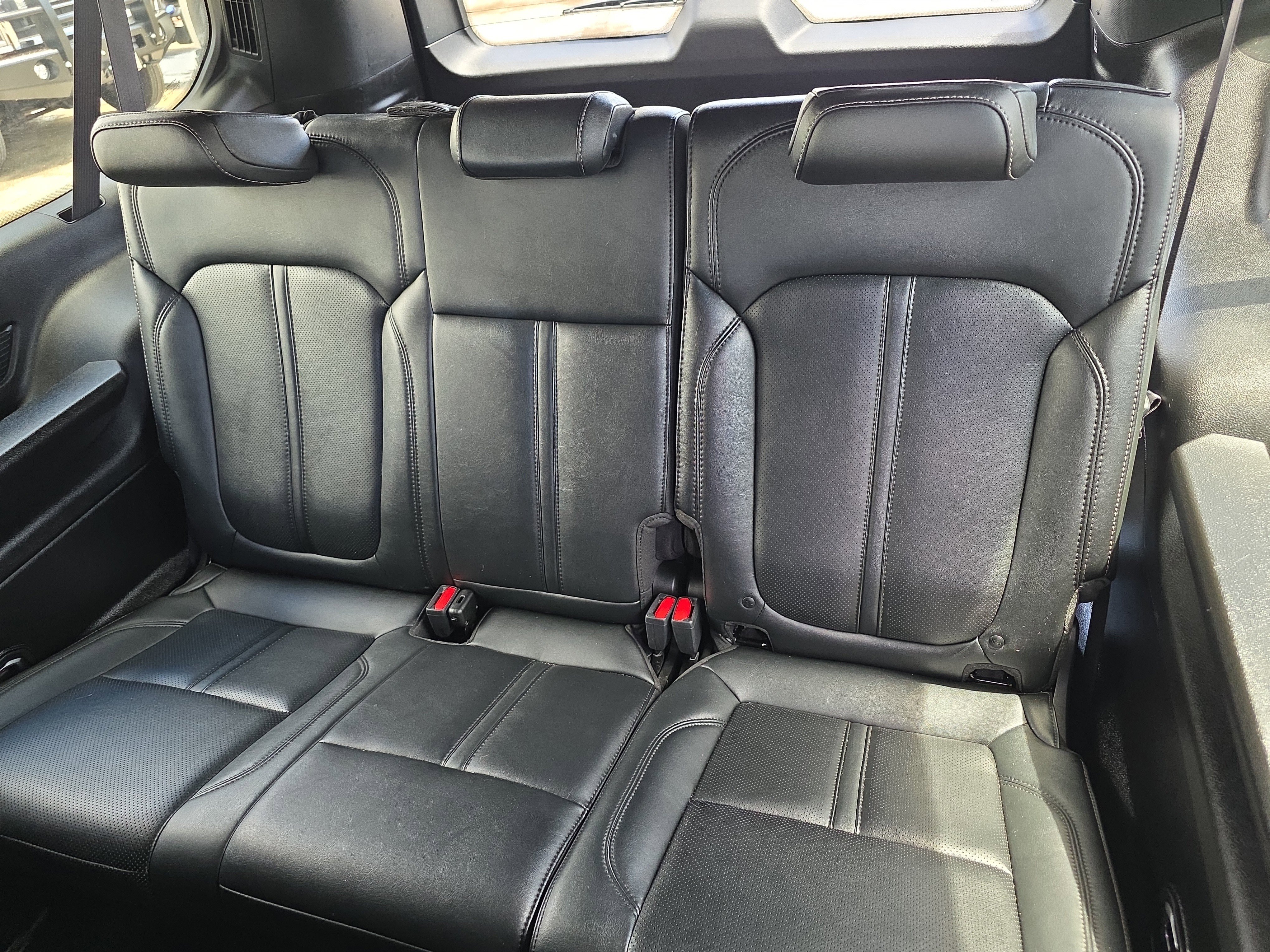 Used 2024 Jeep Wagoneer L Series II w/ Flexible Seating Group AWD/4WD image 15