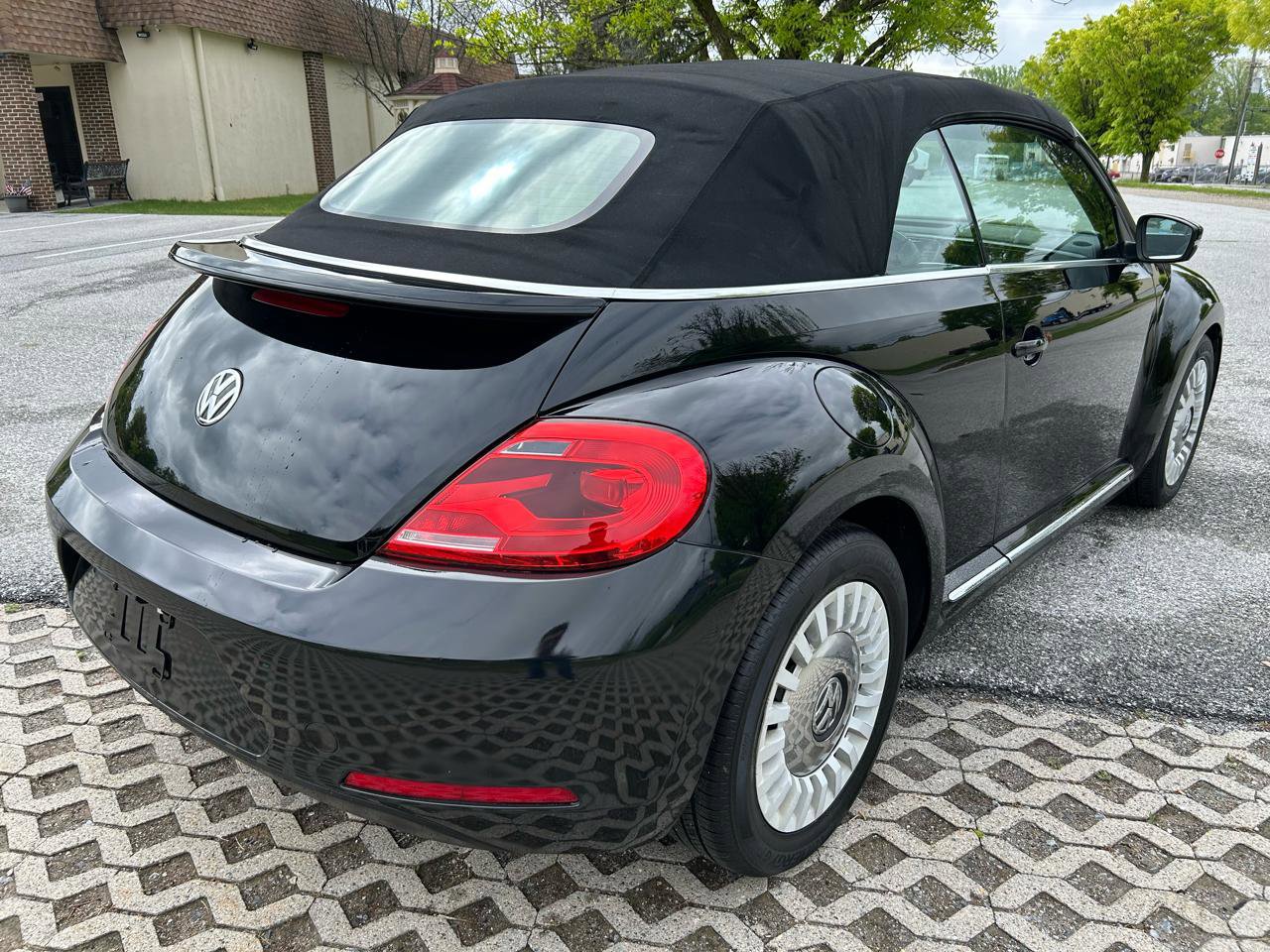 Used 2014 Volkswagen Beetle 2.5 FWD image 5
