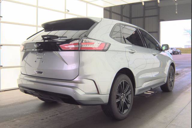 Used 2024 Ford Edge ST-Line image 2