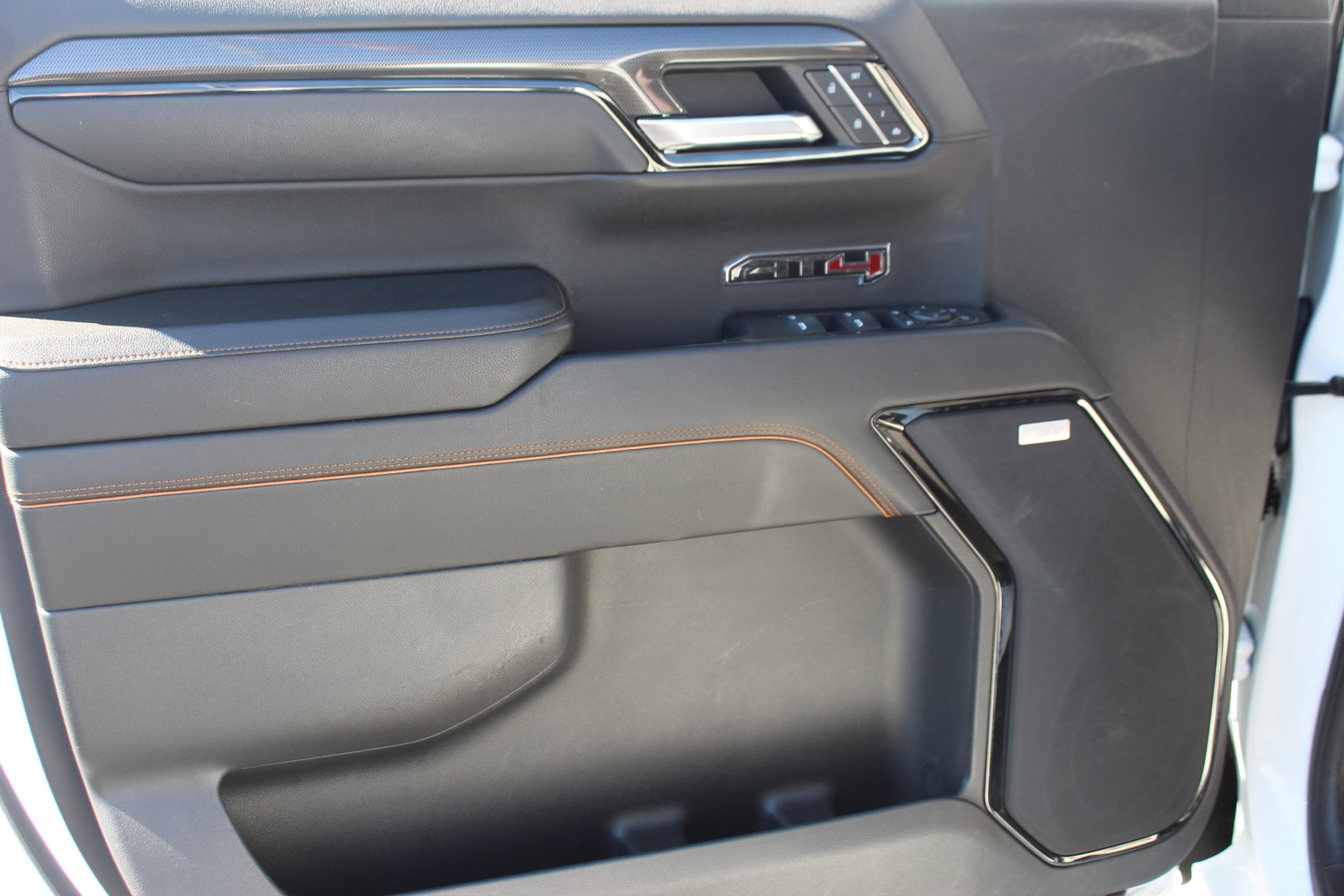 Used 2023 GMC Sierra 1500 AT4 w/ AT4 Premium Package image 13