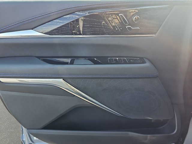 New 2026 Cadillac Escalade IQ Sport 1 w/ LPO, ONYX Package image 28
