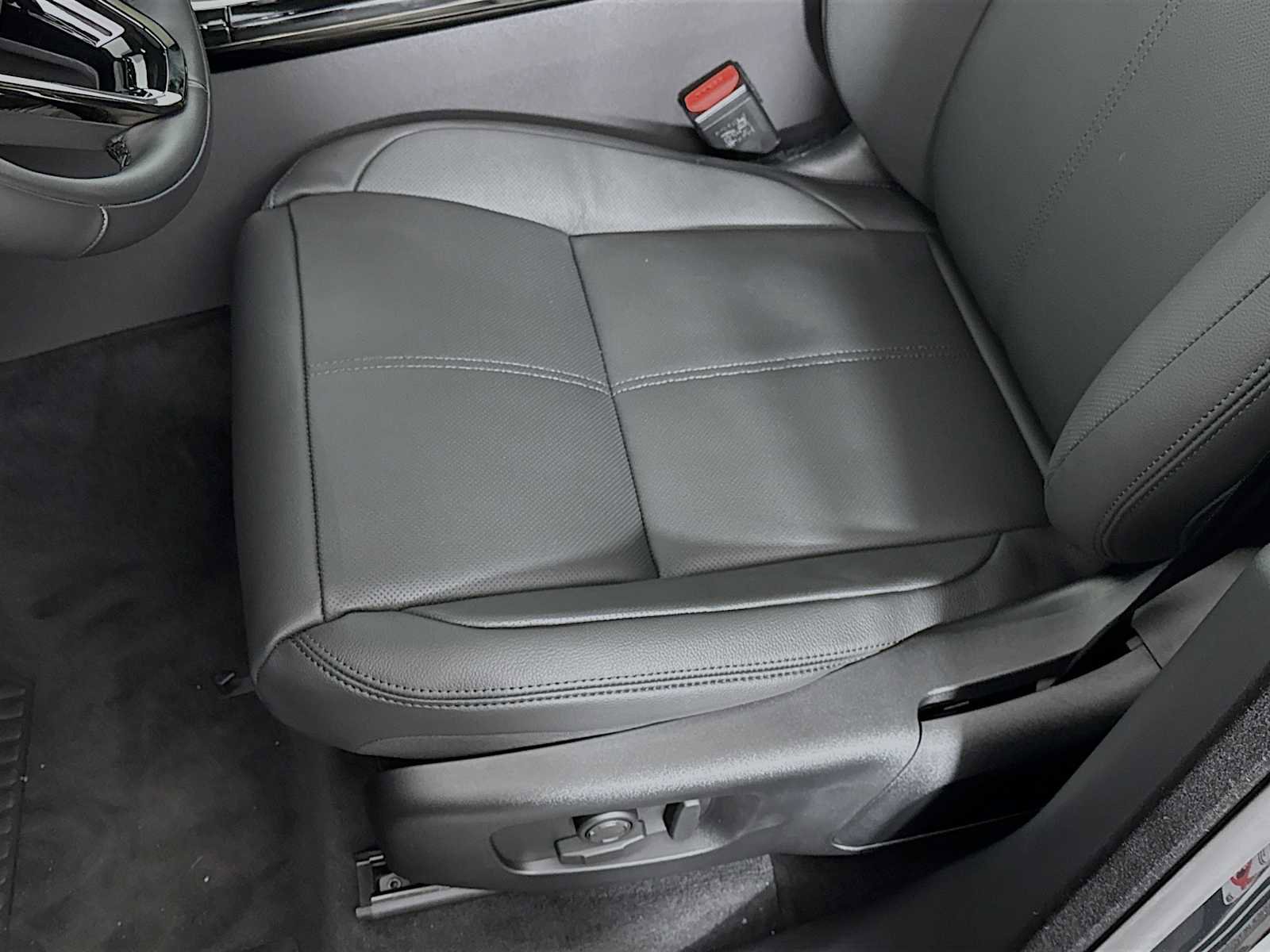 Used 2026 Land Rover Range Rover Velar Dynamic SE AWD/4WD image 21