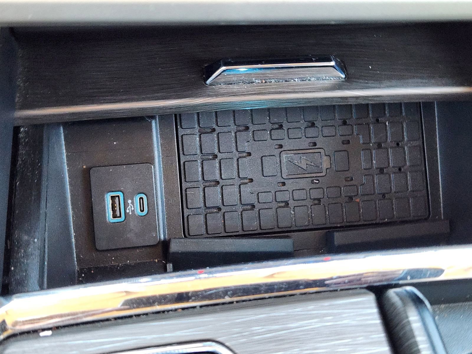 Used 2024 Ford Expedition Max Limited image 22