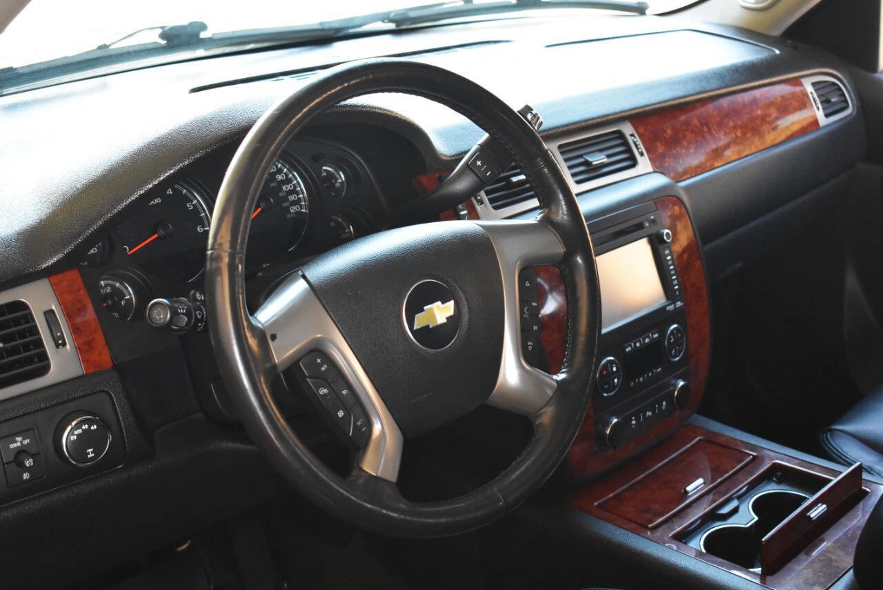 Used 2012 Chevrolet Tahoe LTZ image 34