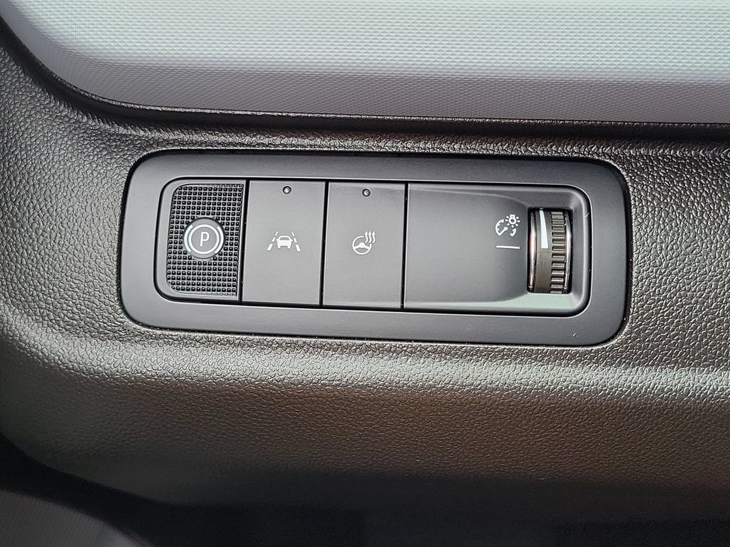 Used 2027 Chevrolet Bolt LT w/ Comfort Package FWD image 11