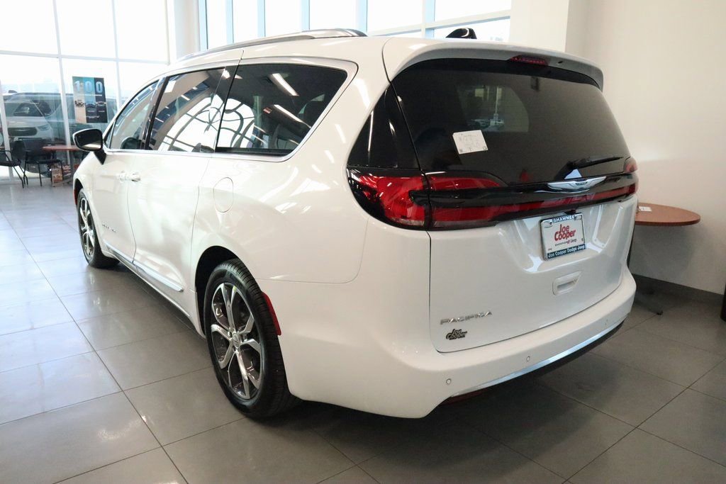 New 2026 Chrysler Pacifica Pinnacle FWD image 26