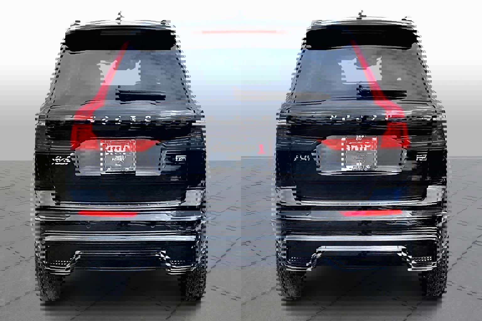 Certified 2023 Volvo XC60 B5 Plus w/ Protection Package Premier image 5