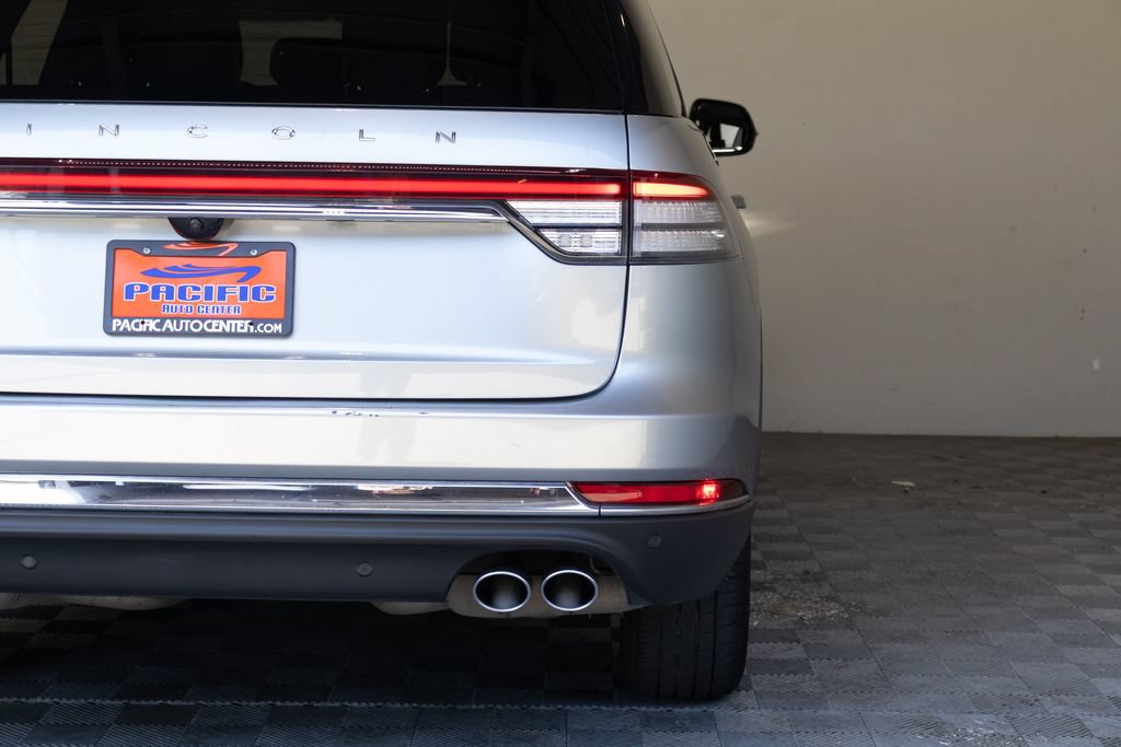 Used 2023 Lincoln Aviator AWD image 13