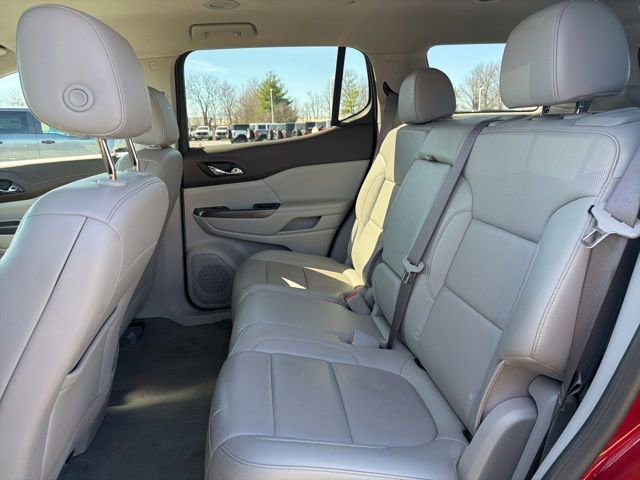 Used 2023 GMC Acadia SLT AWD/4WD image 18