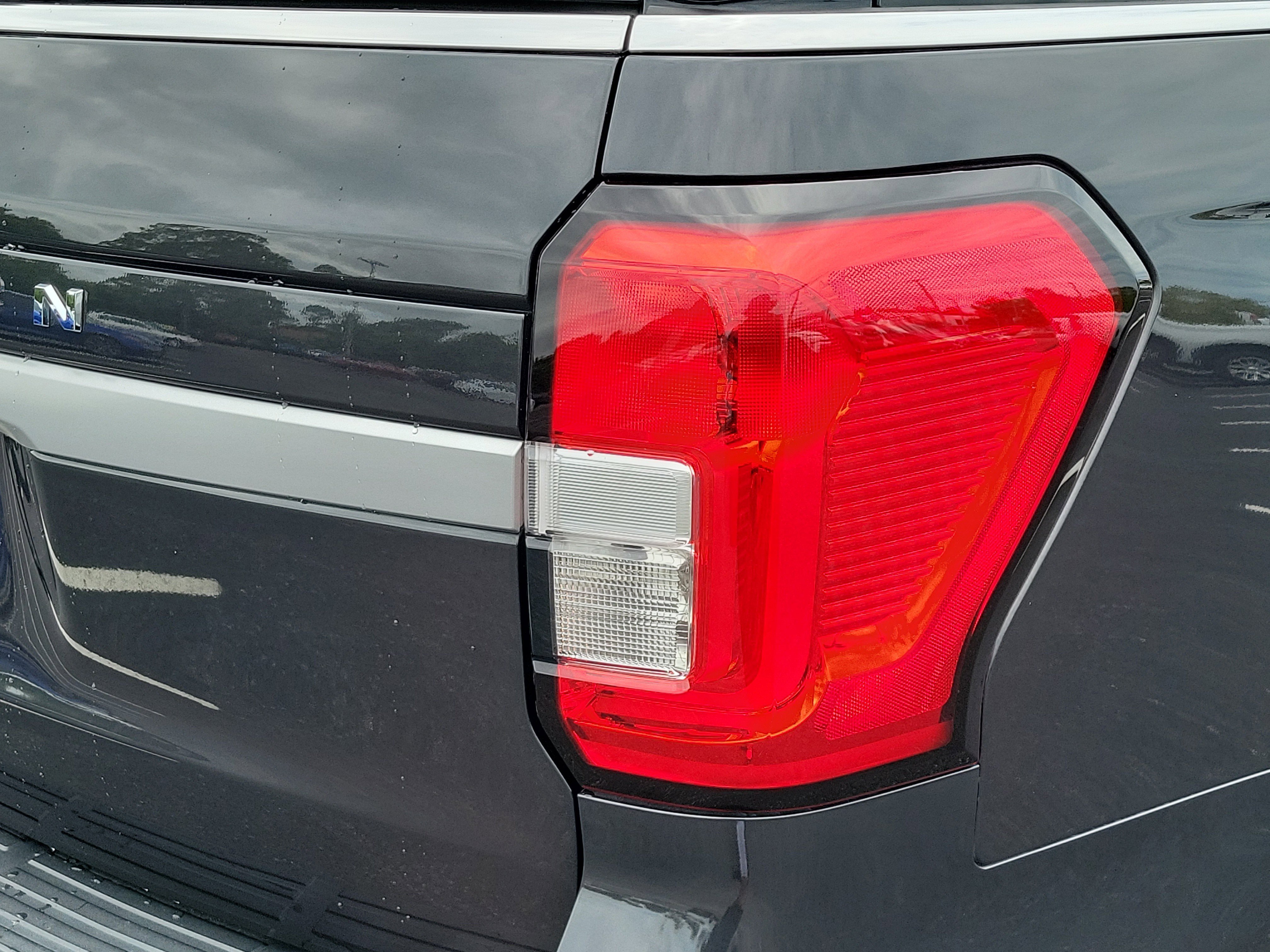 Used 2022 Ford Expedition XLT RWD image 11