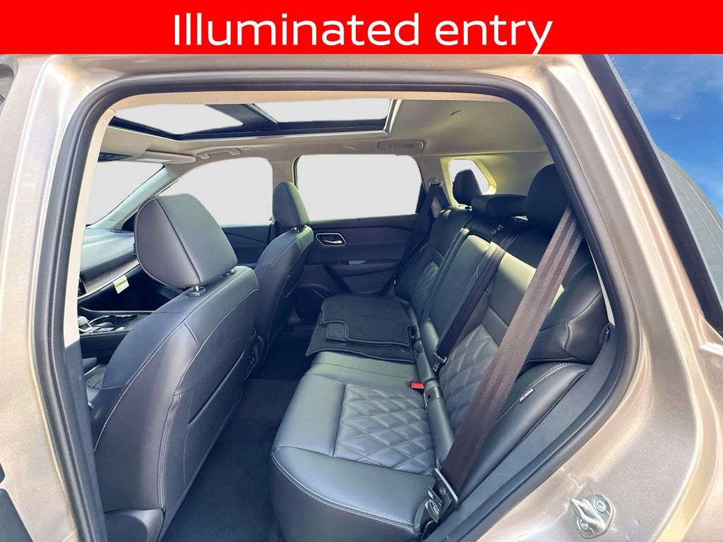 Certified 2025 Nissan Rogue Platinum w/ Platinum Premium Package image 22