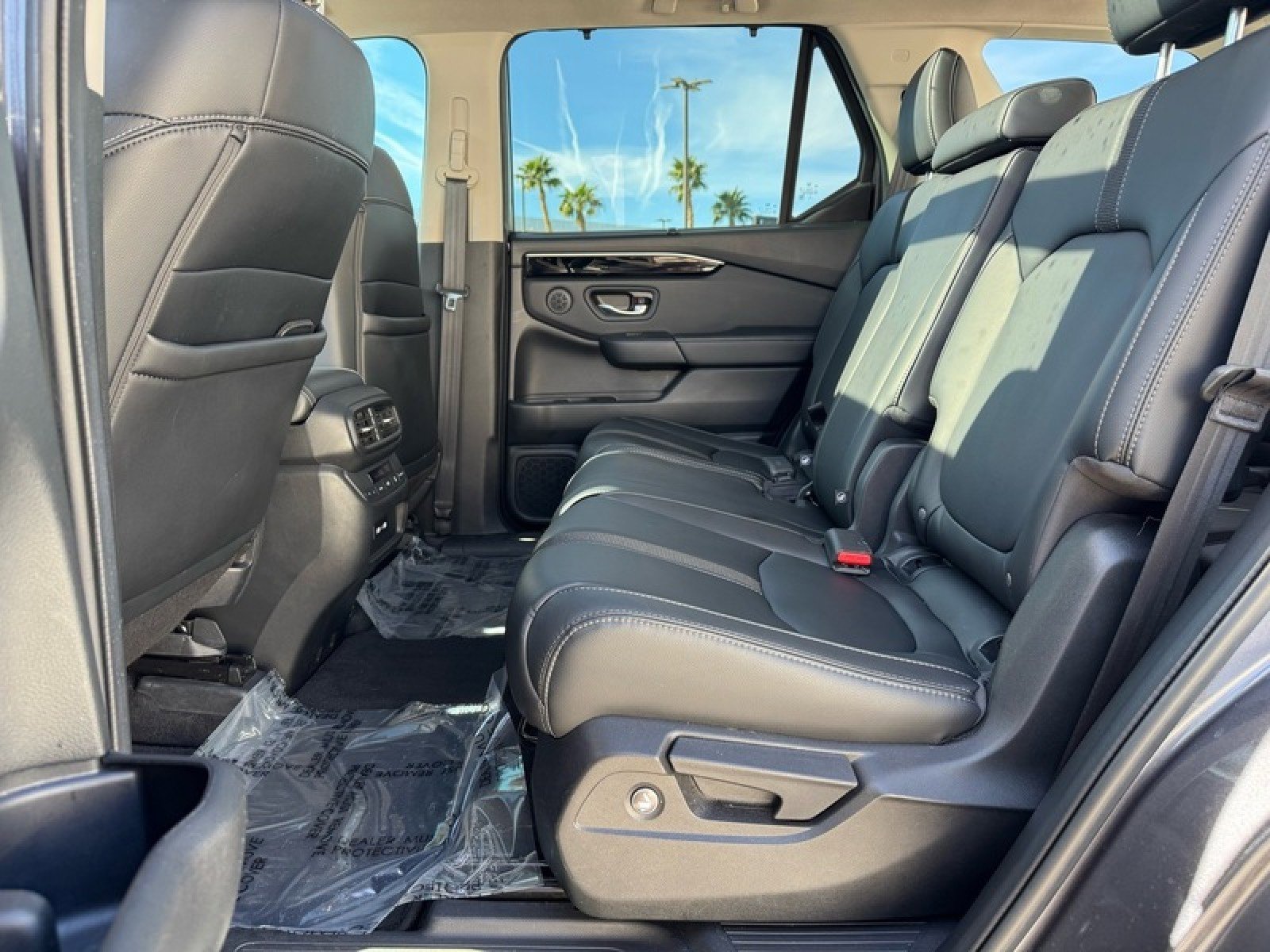 Used 2023 Honda Pilot Touring image 16