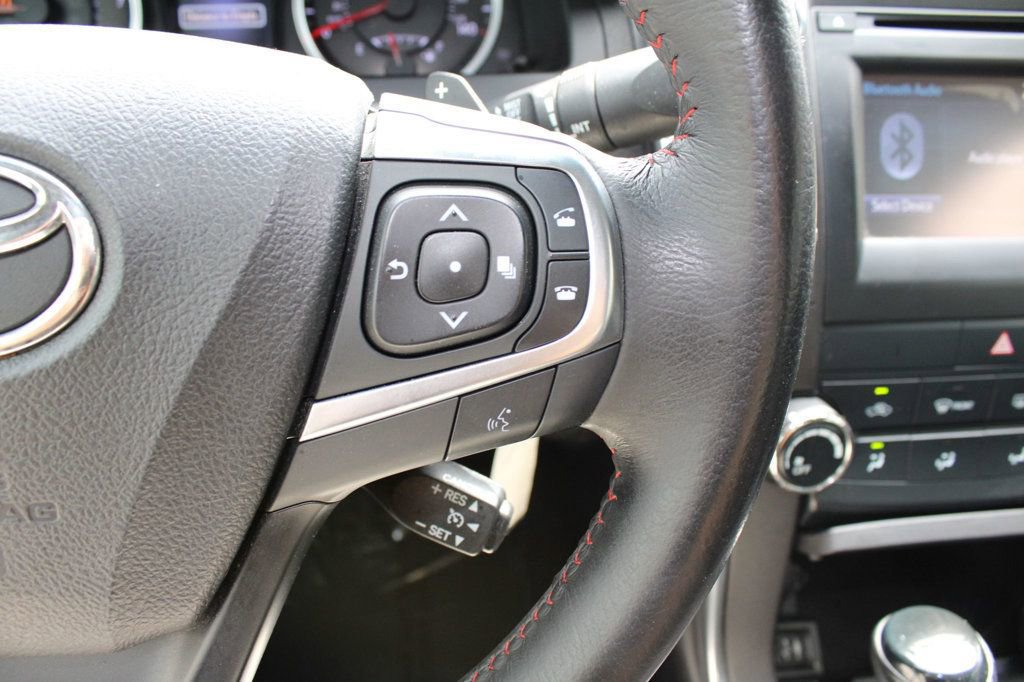 Used 2015 Toyota Camry SE image 30