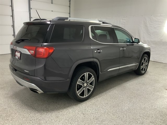 Used 2018 GMC Acadia Denali w/ Technology Package image 4