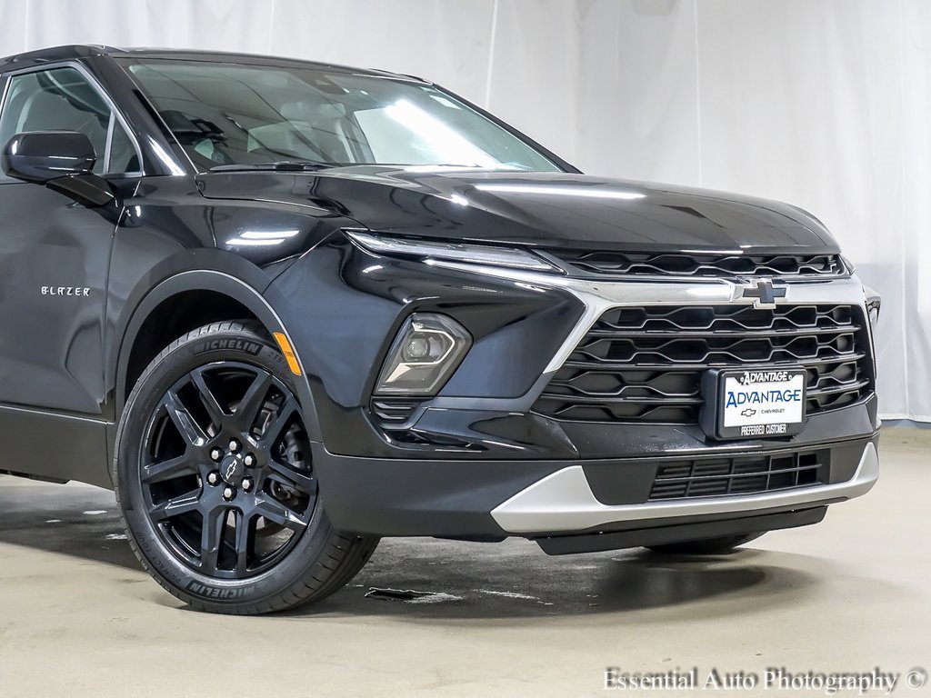 Used 2024 Chevrolet Blazer LT image 3
