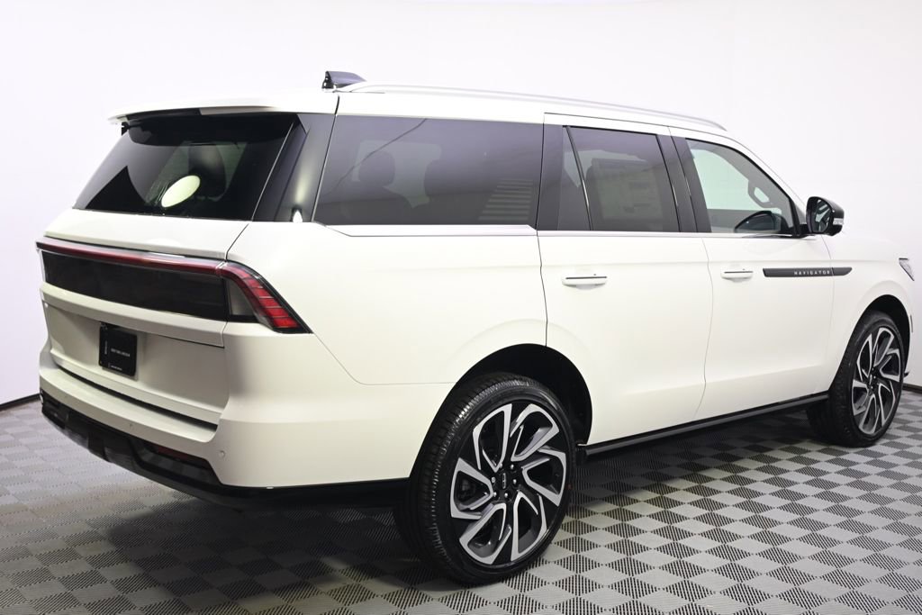 New 2026 Lincoln Navigator Black Label image 7