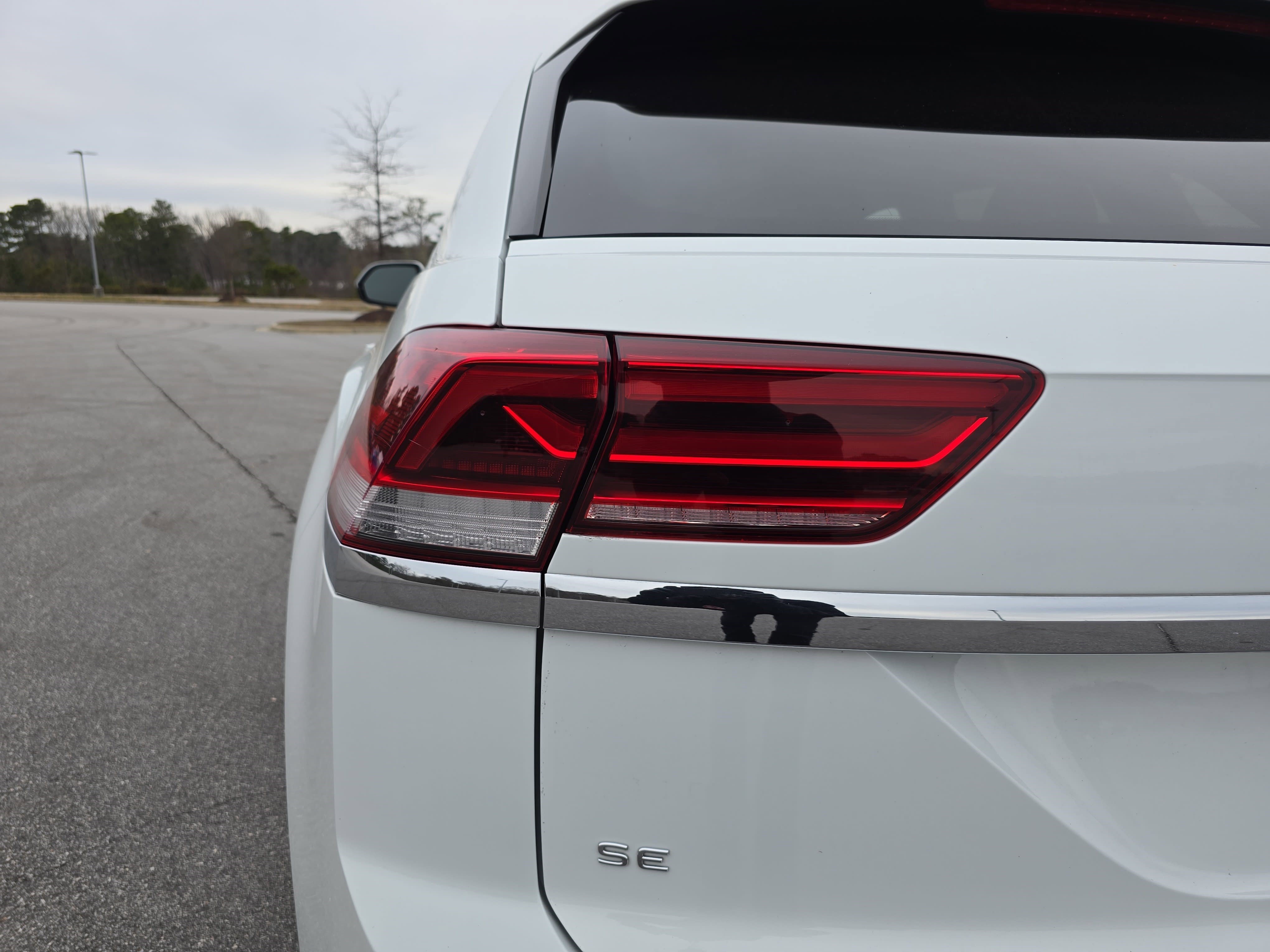 Used 2023 Volkswagen Atlas Cross Sport SE image 33