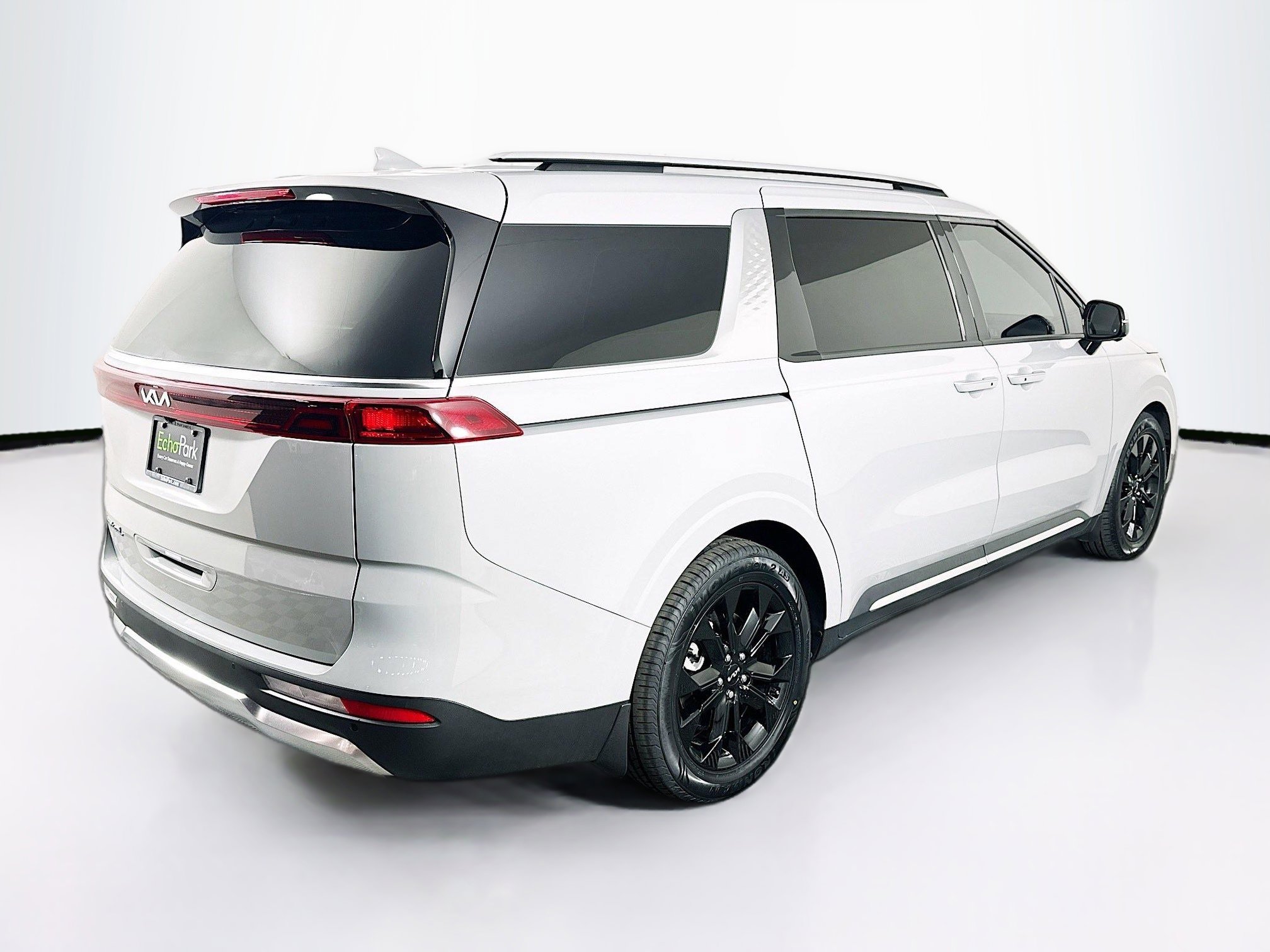 Used 2022 Kia Carnival SX image 9