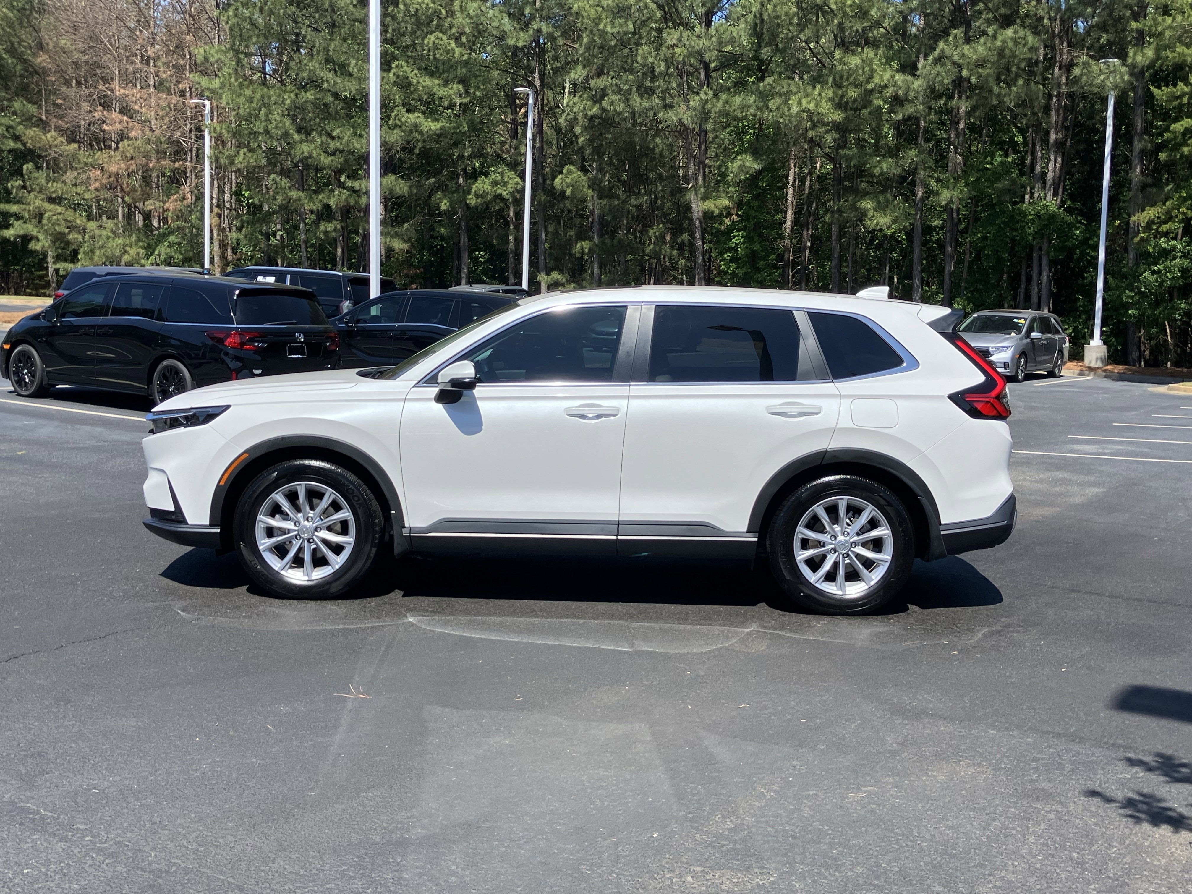 Used 2025 Honda CR-V EX-L image 7