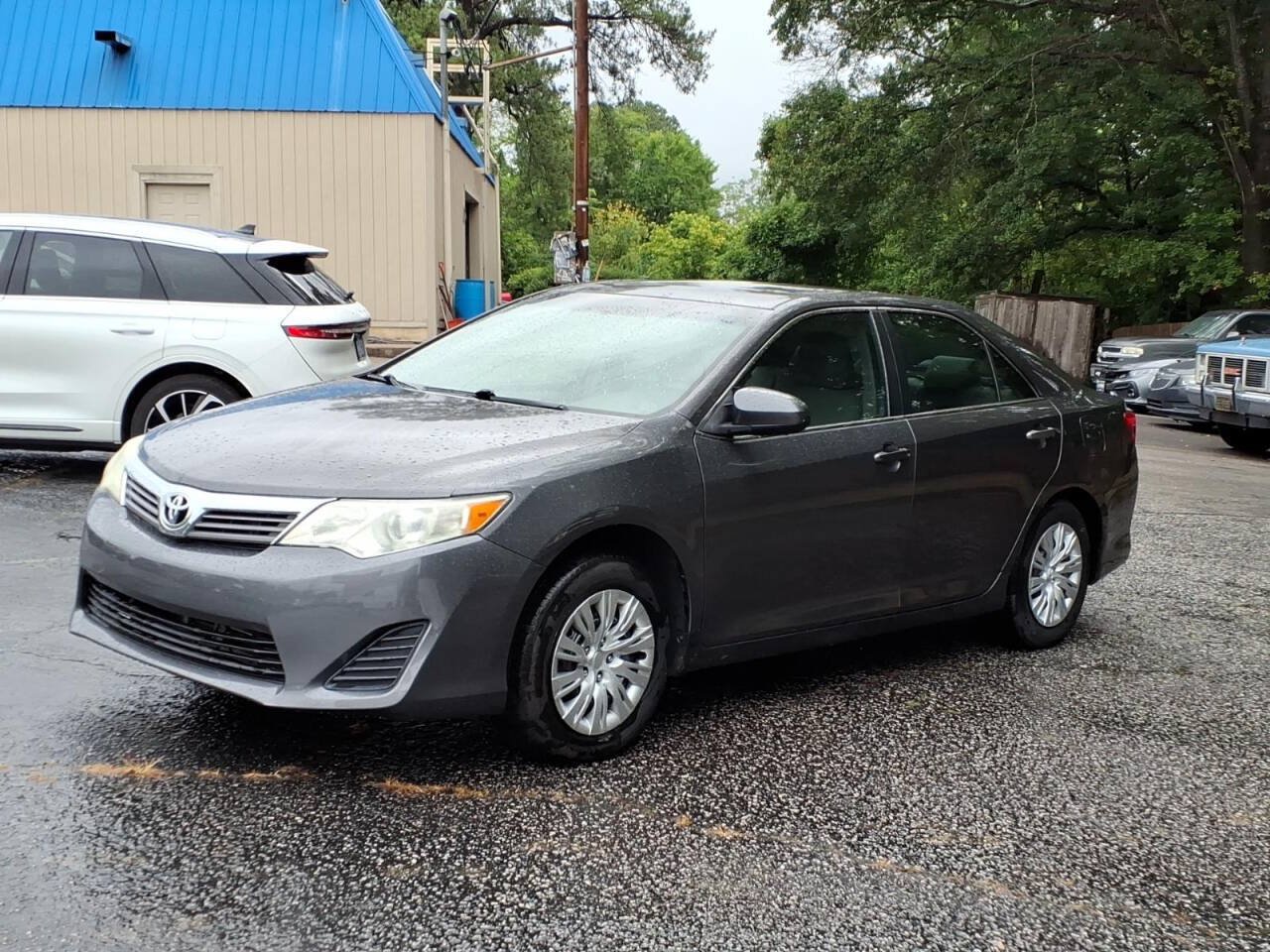 Used 2014 Toyota Camry FWD image 8