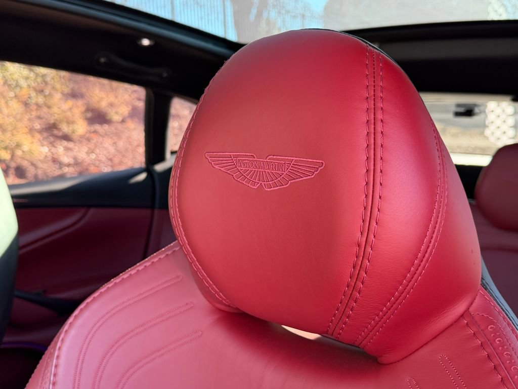 Used 2021 Aston Martin DBX image 5