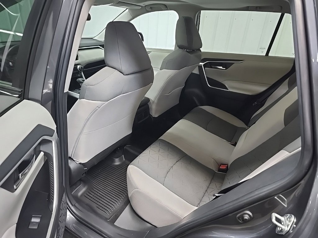Used 2023 Toyota RAV4 XLE image 31
