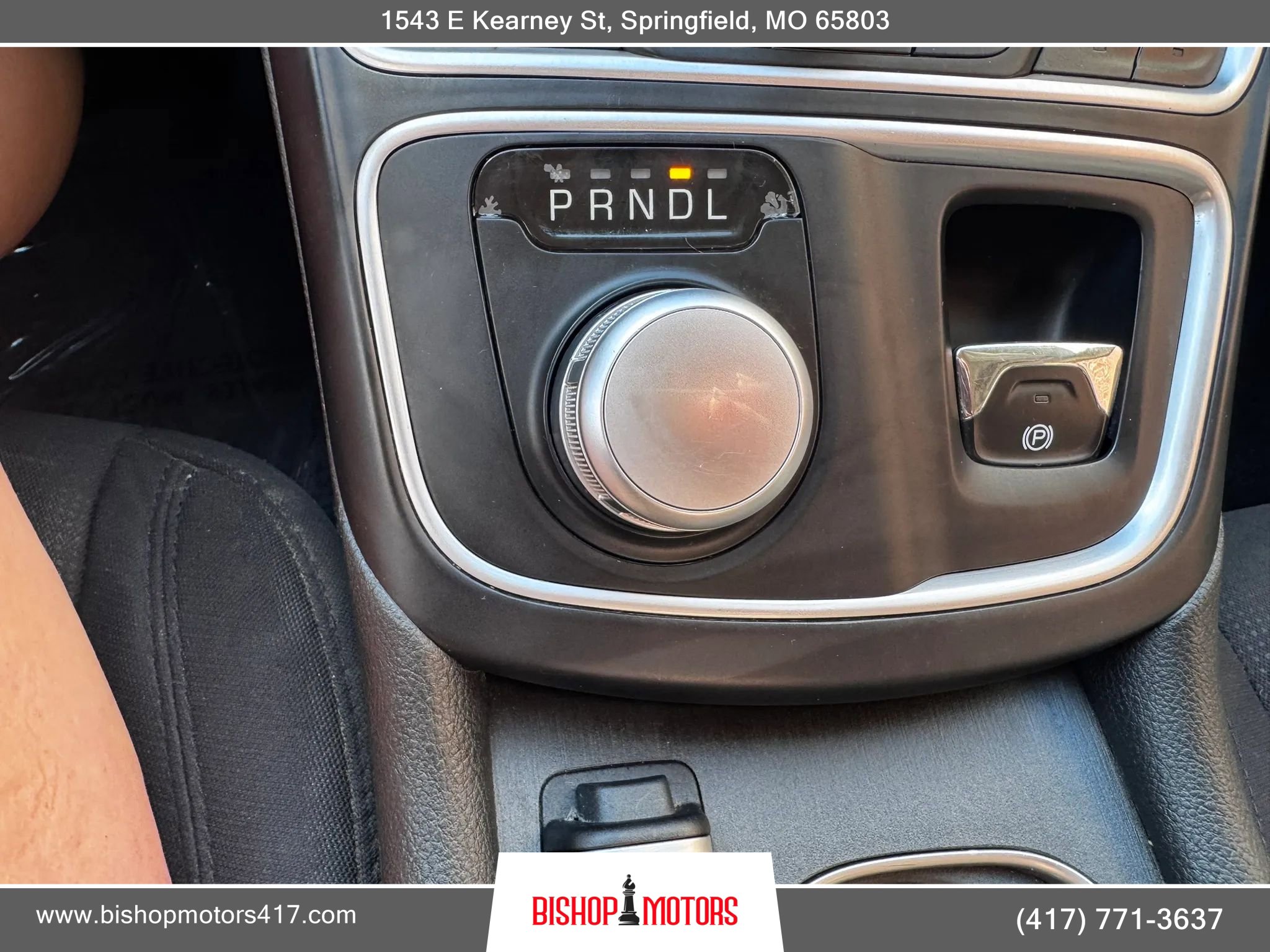 Used 2015 Chrysler 200 Limited w/ Convenience Group image 26