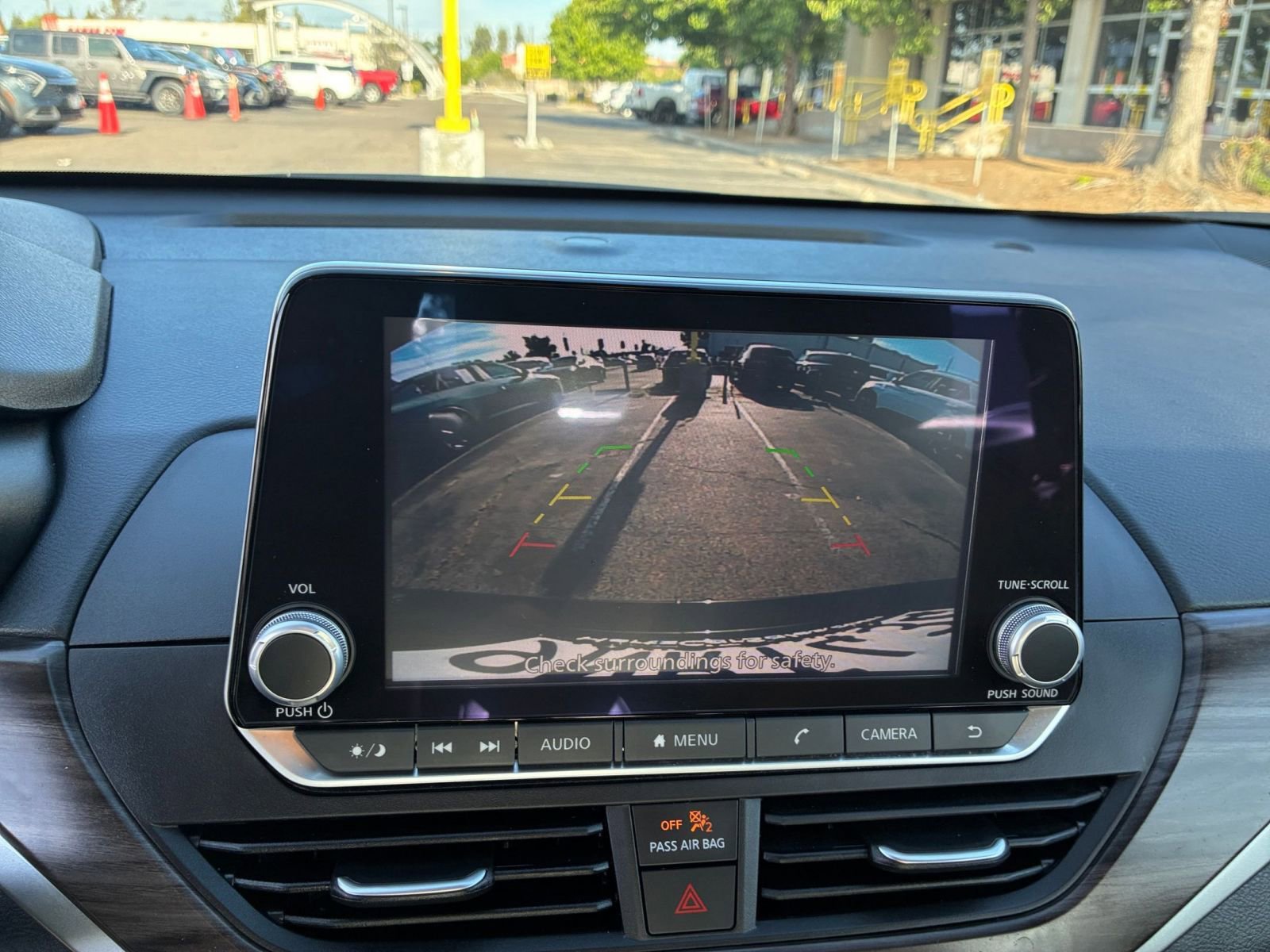 Used 2025 Nissan Altima 2.5 SV image 23