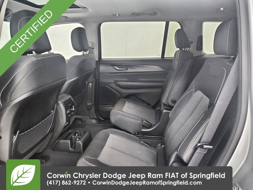 Used 2023 Jeep Grand Cherokee L Laredo AWD/4WD image 21