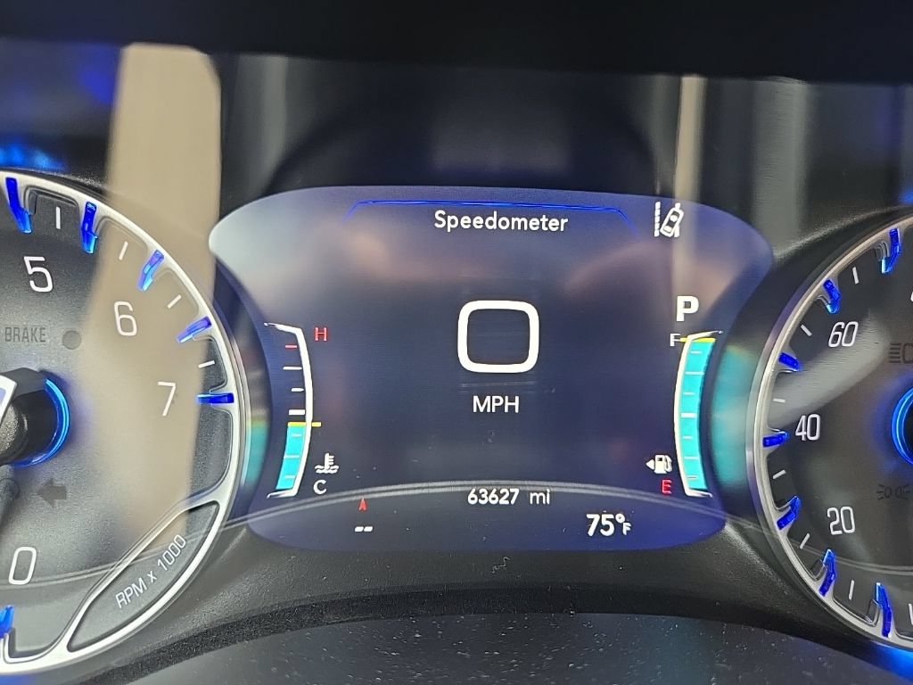 Used 2023 Chrysler Pacifica Touring-L FWD image 17