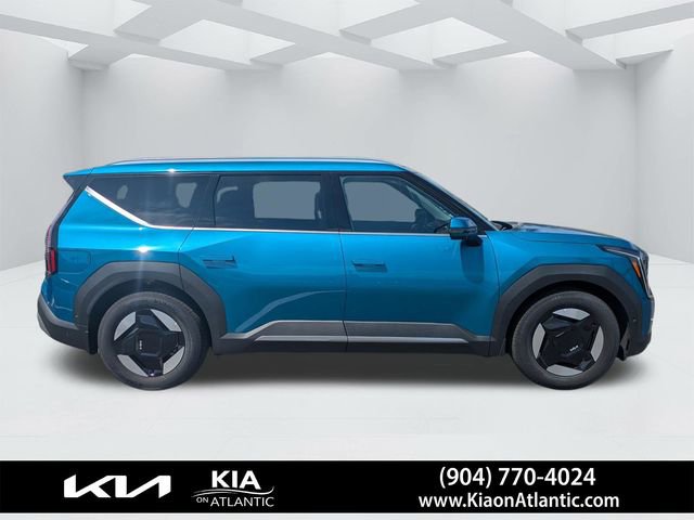 New 2026 Kia EV9 Wind AWD/4WD image 2