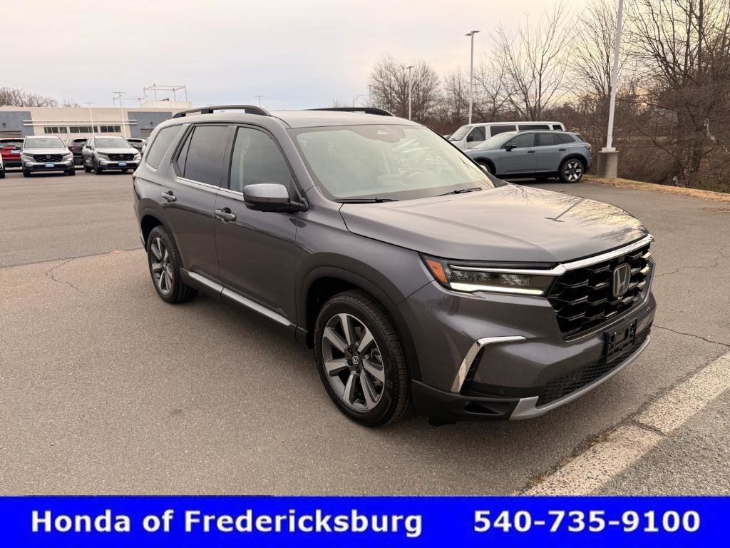 Certified 2025 Honda Pilot Elite image 8