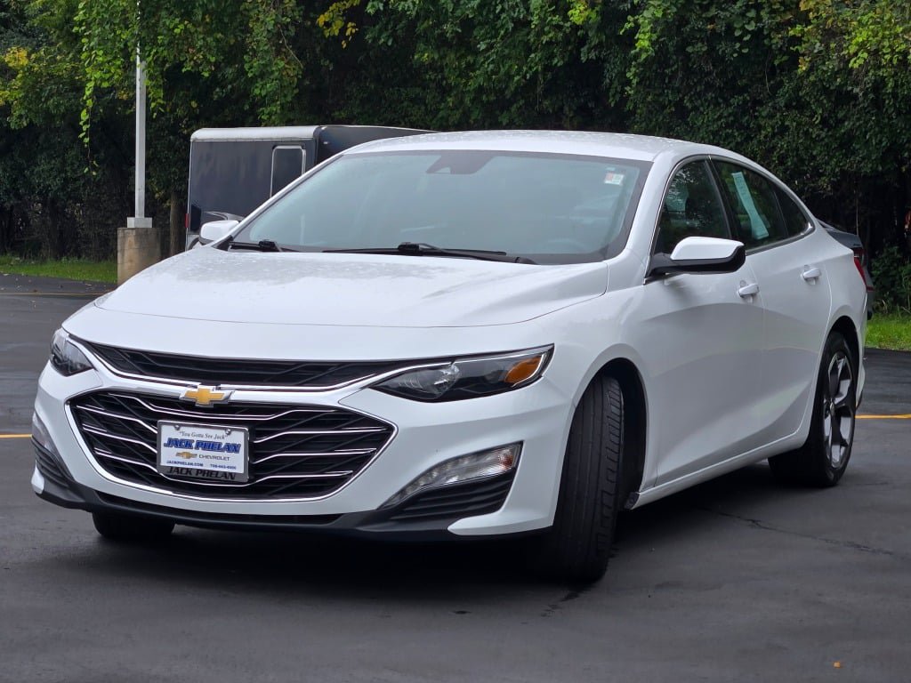 Used 2024 Chevrolet Malibu LT FWD image 5
