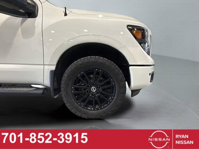 Certified 2019 Nissan Titan SL w/ Midnight Edition image 12