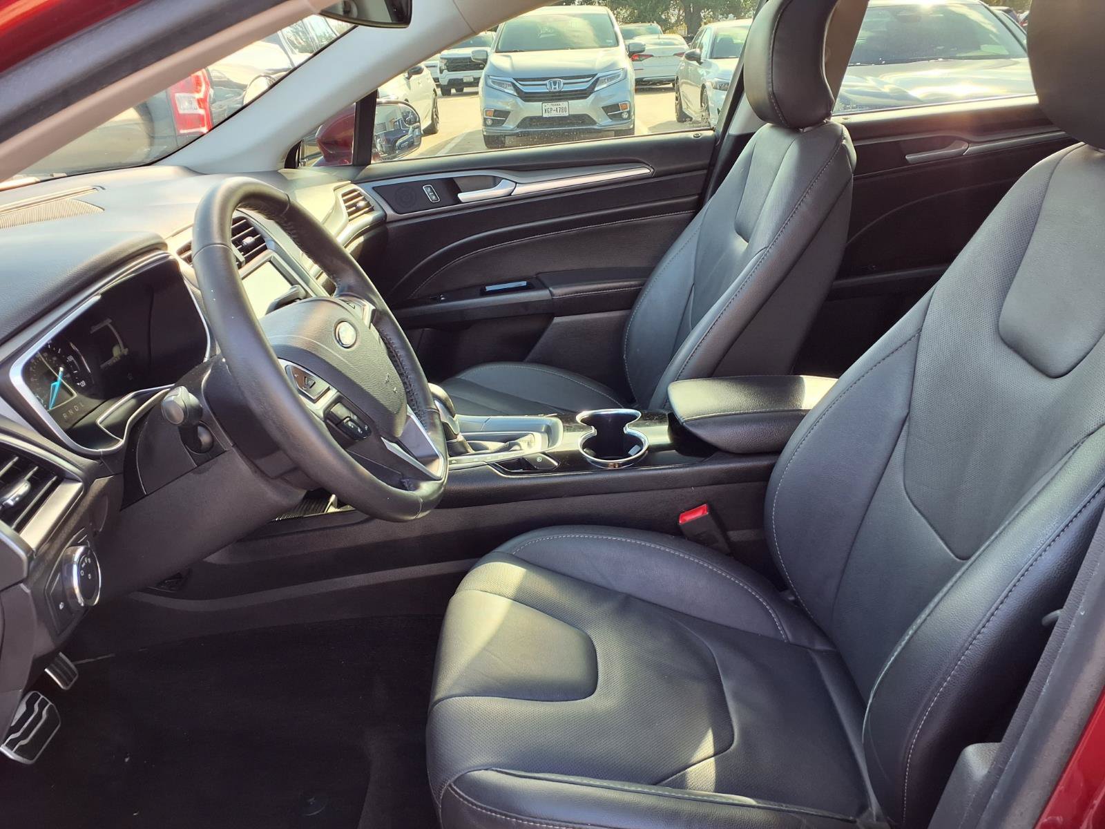 Used 2016 Ford Fusion Titanium FWD image 19