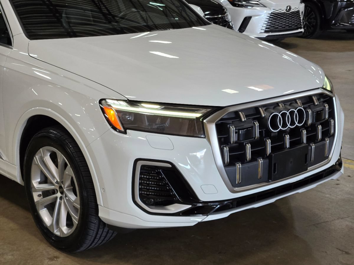 Used 2025 Audi Q7 3.0T Premium Plus AWD/4WD image 13