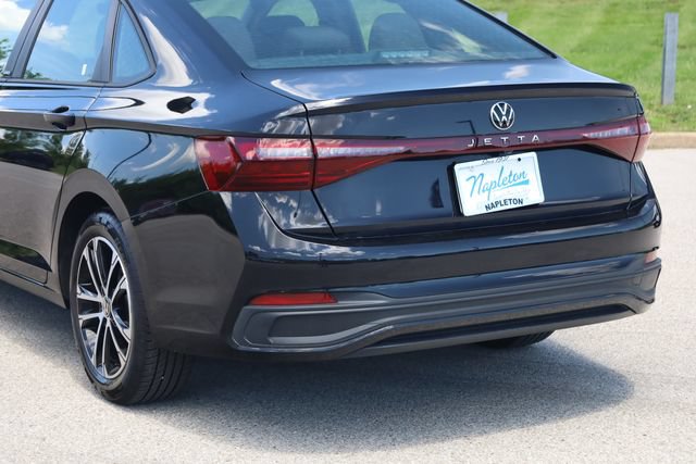 Used 2025 Volkswagen Jetta Sport FWD image 6