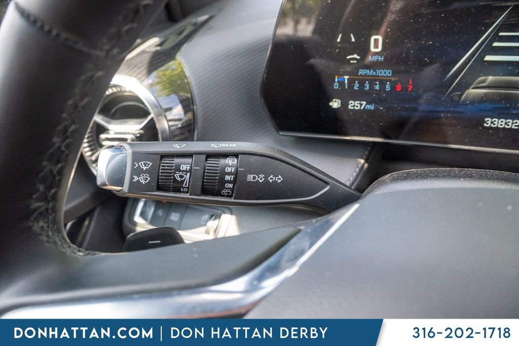 Used 2025 Chevrolet Equinox LT FWD image 12