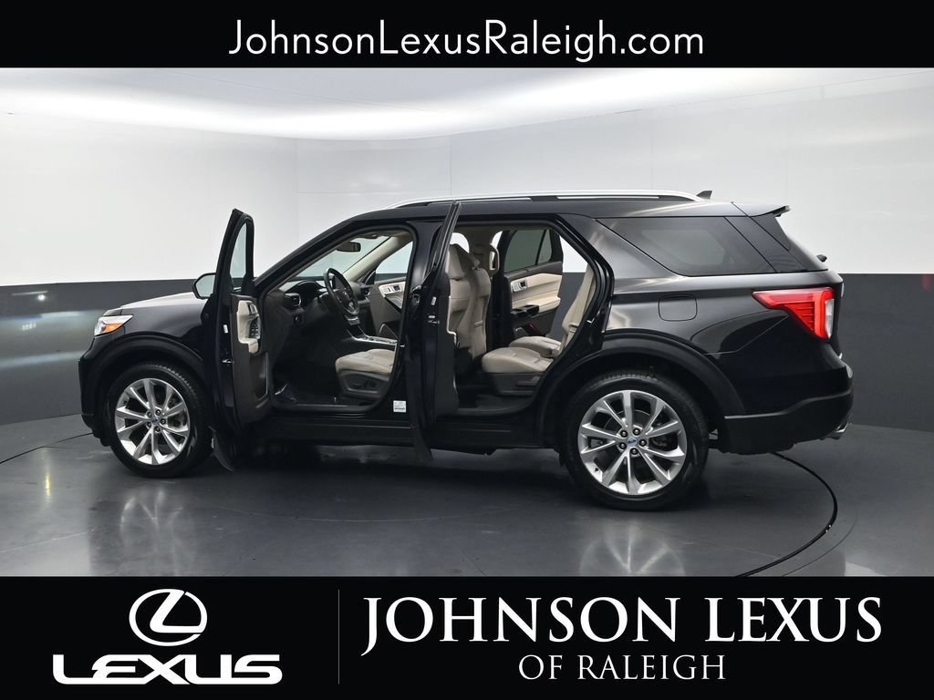 Used 2023 Ford Explorer Platinum w/ Technology Package AWD/4WD image 37