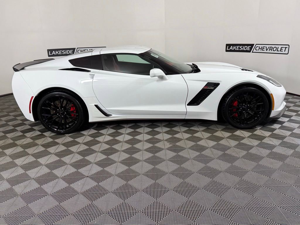 Used 2016 Chevrolet Corvette Z06 w/ 3LZ Preferred Equipment Group image 7