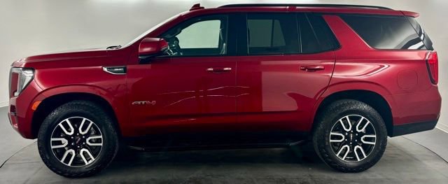 Used 2024 GMC Yukon AT4 w/ Technology Package AWD/4WD image 6